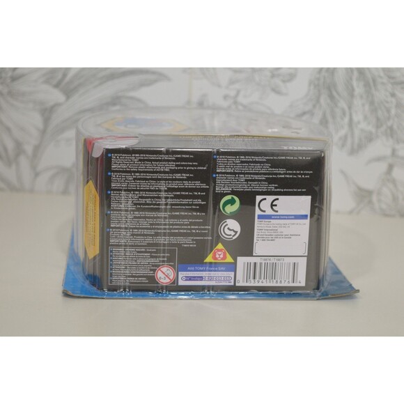 Fennekin Pokemon Throw N Pop Poke Ball Action Figure Set New - Picture 4 of 4